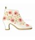 zapatos de flamenco profesionales personalizables - Begoña Cervera - Botin bordado piel blanco flores