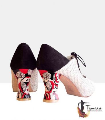 street flamenco style shoes begona cervera - Begoña Cervera - Snake Arty Street (with platform)