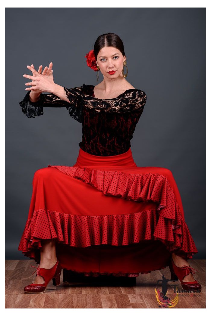 Maillot, body et haut de flamenco FEMME modèle T-shirt Alcazar - Viscose et dentelle Noir avec de la dentelle noire