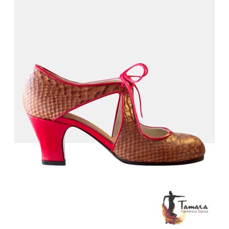 Begoña Cervera Flamenco street shoes Begoña Cervera model Escote Street 