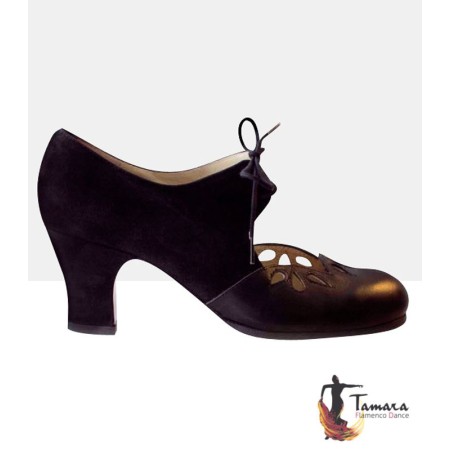 Begoña Cervera Flamenco street shoes Begoña Cervera model Petalos Street 