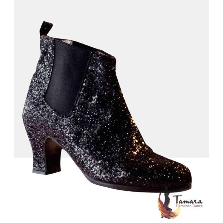 Begoña Cervera Flamenco street shoes Begoña Cervera model Gala Street 