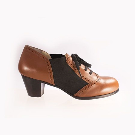 Zapatos de flamenco Profesionales Begoña Cervera modelo Zapatos de flamenco Picado Mujer - Marron - Piel - Mismo material y color - Carrete 6cm - Ancho especial Marron