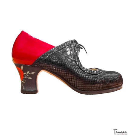Tamara Flamenco shoes - Professionals model Flamenco shoes Rumba Decorated Heel - negro-rojo - Patent leather & Snake leather - Print: Red carnations black background - Carrete 6cm - Wide negro-rojo