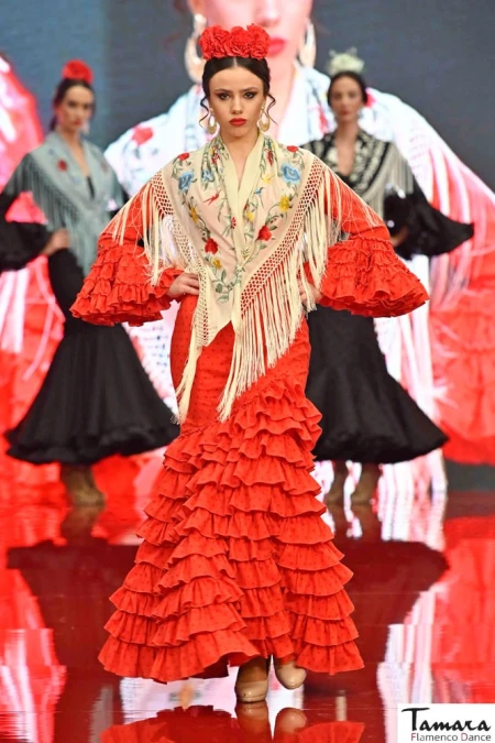Roal Flamenco dresses | The best Spanish selection model Flamenco dress Clavellina red 