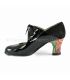 zapatos de flamenco profesionales en stock - Begoña Cervera - Zapato flamenco arty charol negro begoña cervera lateral