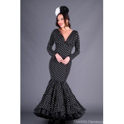 Trajes de Flamenca Aires de Feria modelo Traje de flamenca Delirio Negro lunar blanco 