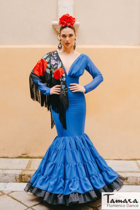 Trajes de Flamenca Aires de Feria modelo Traje de flamenca Delirio Azulina lunares negros 