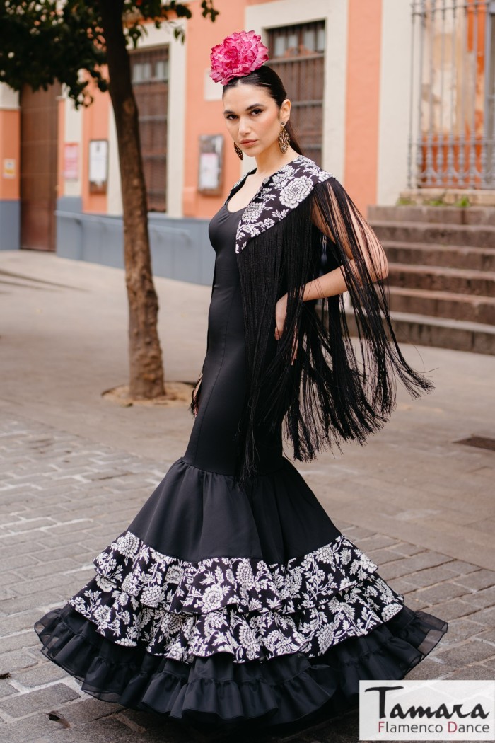 Robes flamenco Aires de Feria modèle Robe de flamenco Alborea Fleurs noires et blanches 