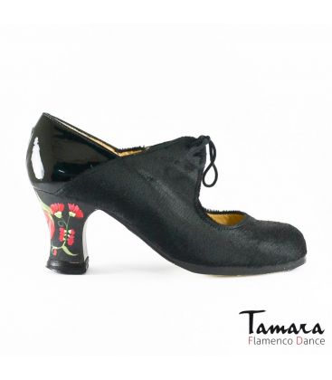 zapatos de flamenco profesionales en stock - Begoña Cervera - Arty pelo negro tacon pintado flores rojas 