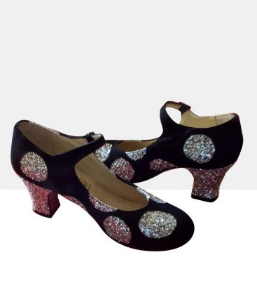 street flamenco style shoes begona cervera - Begoña Cervera - Lunares Street