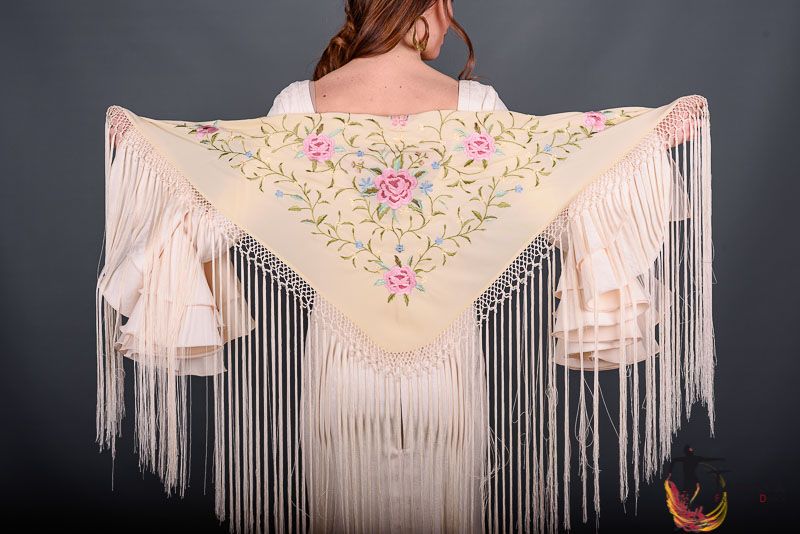 Mantoncillo Florencia - Bordado tonos Rosas