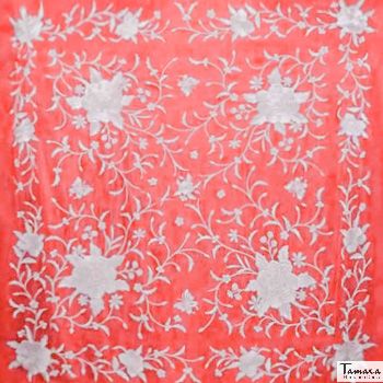 Manton de Manila Primaveral - Bordado Blanco Coral