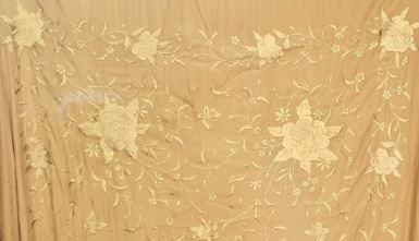 Manton de Manila Primaveral - Bordado Oro Oro