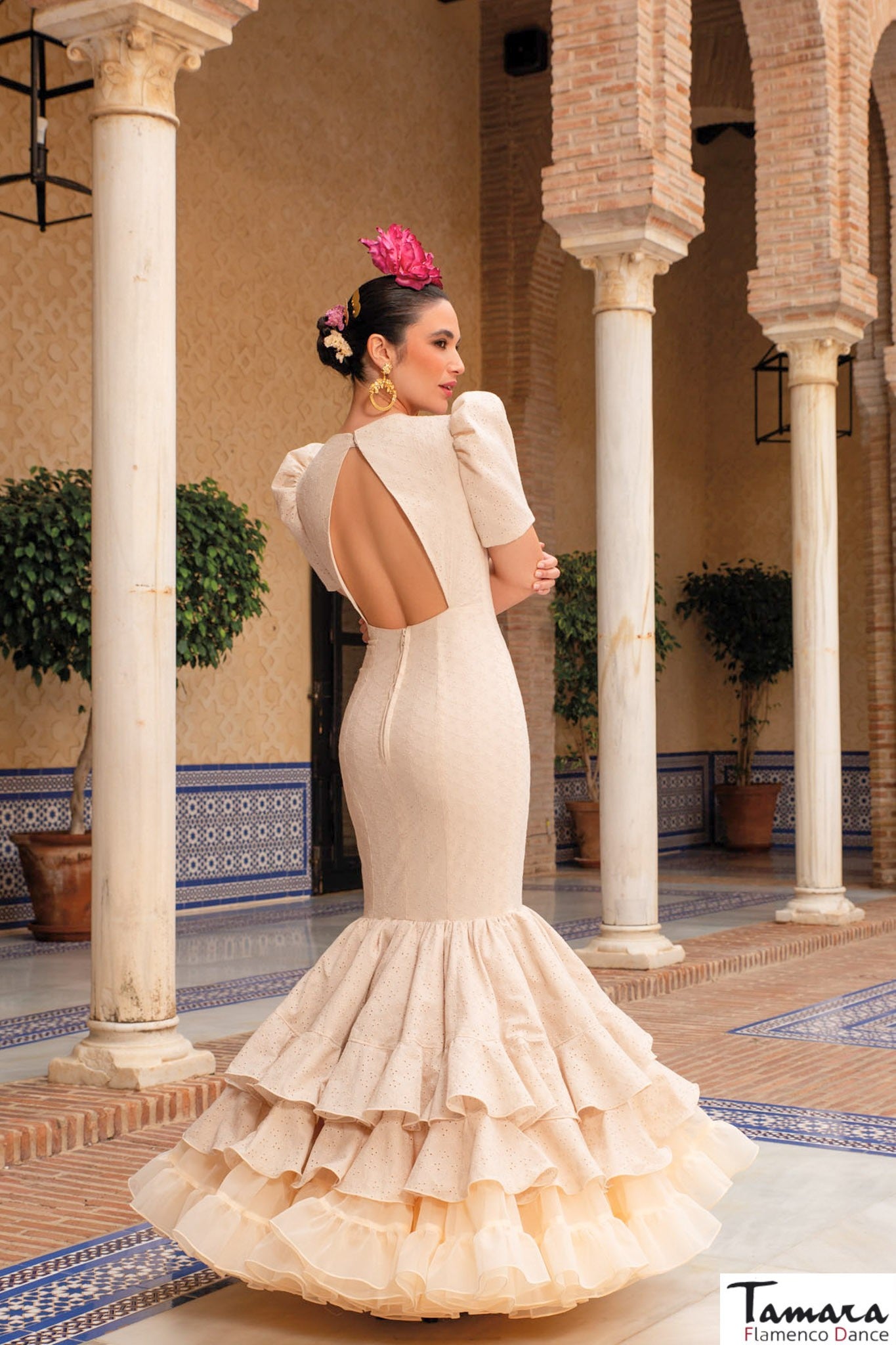 Traje de flamenca Marbella Beig perforado