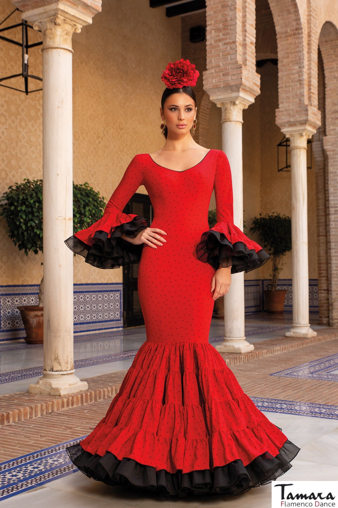 Traje de flamenca Azalea Rojo con lunares negro