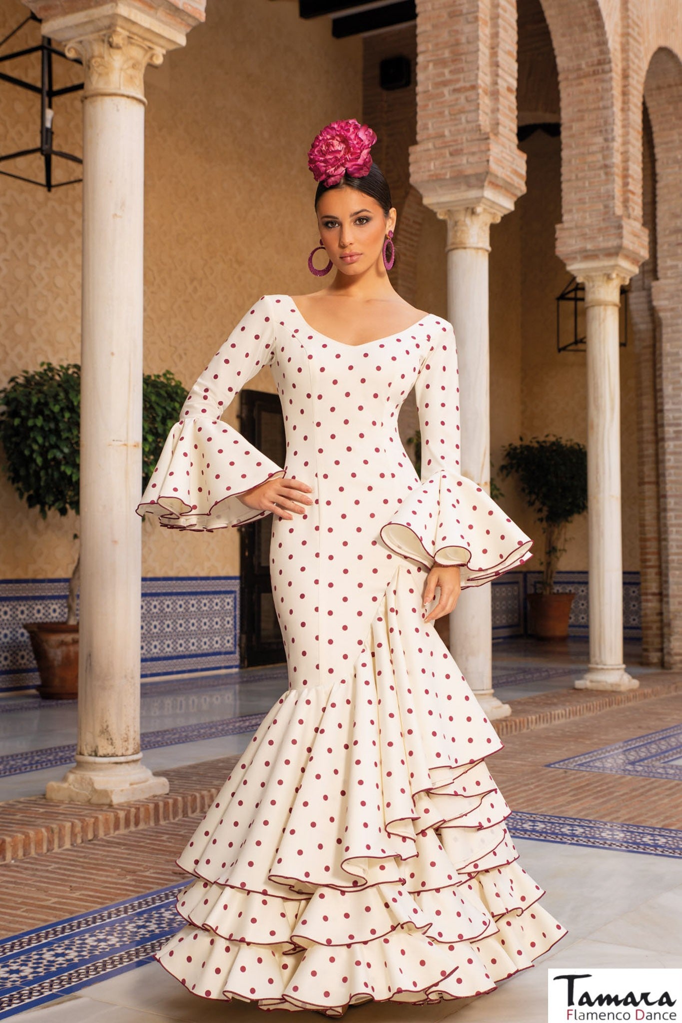 Traje de flamenca Azahar Beig lunar burdeos
