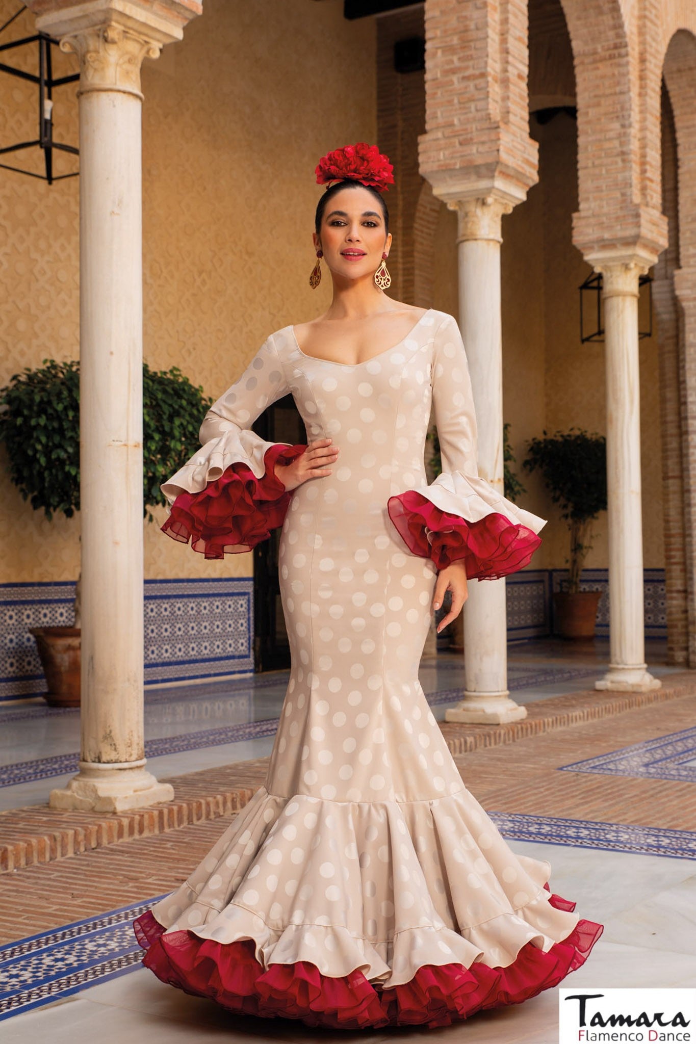 Traje de flamenca Aurora Beig lunares