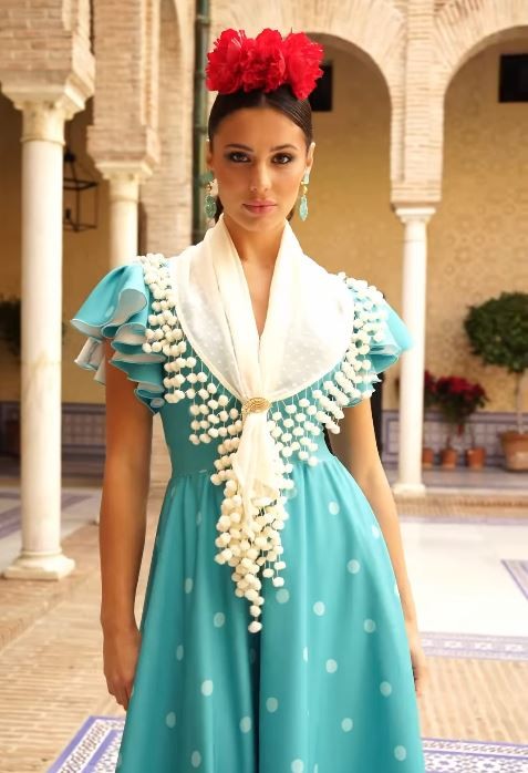 Mantoncillo flamenca artesano con madroños