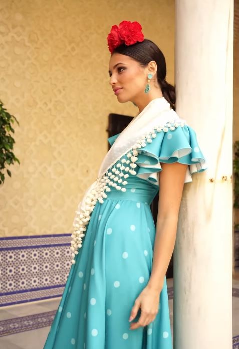 Mantoncillo flamenca artesano con madroños