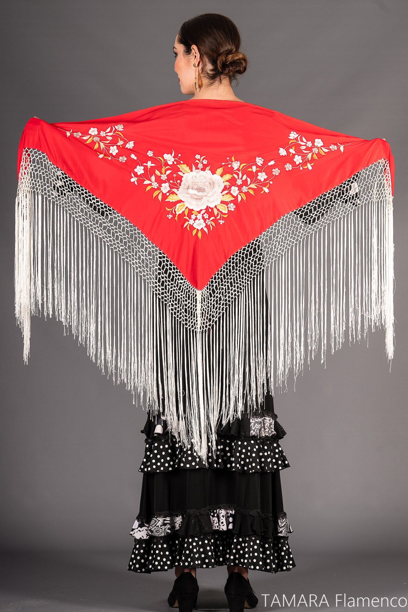 Mantoncillo Toscana Fleco Marfil - Bordado tonos tierra y oro