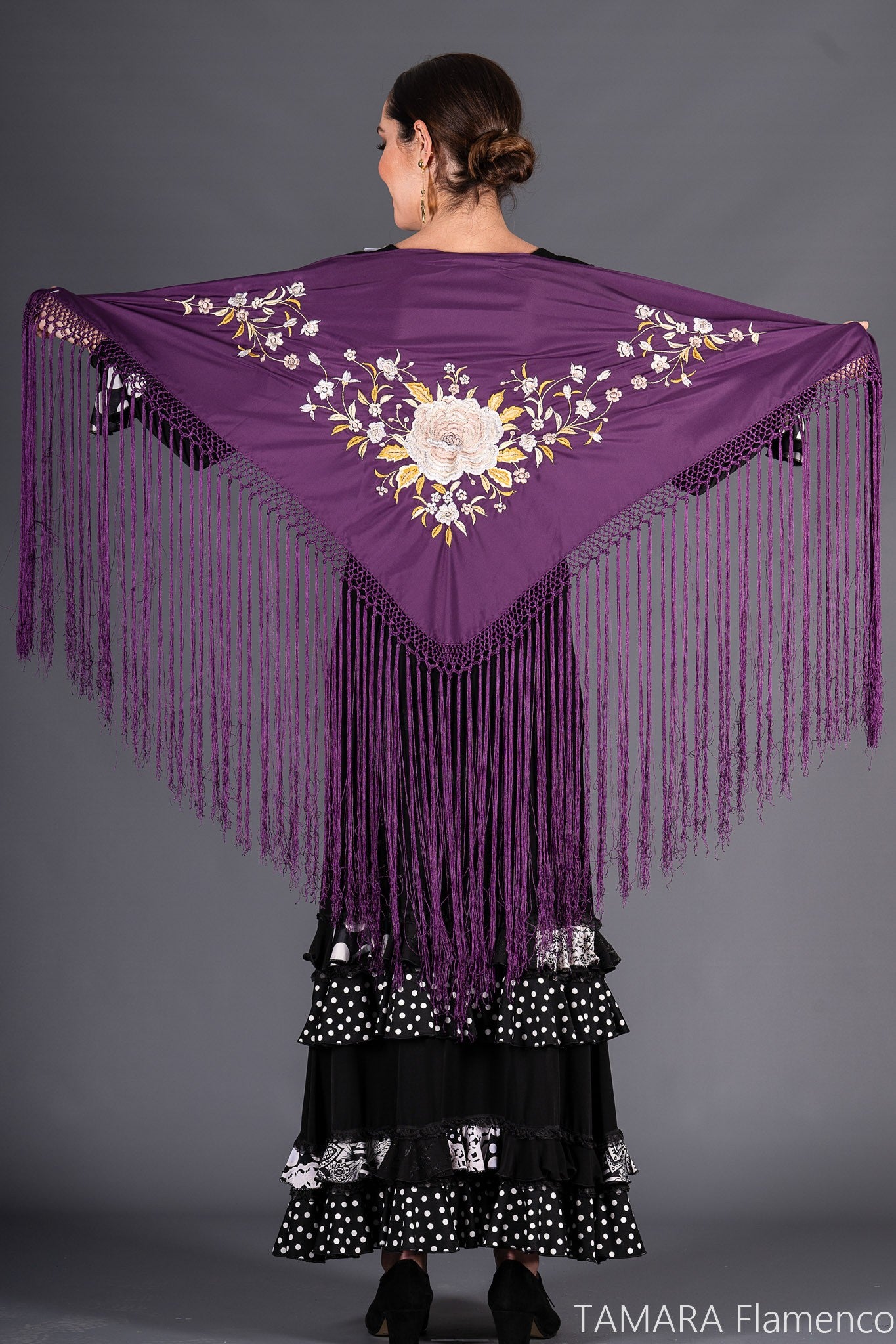 Mantoncillo Toscana - Bordado tonos tierra y oro