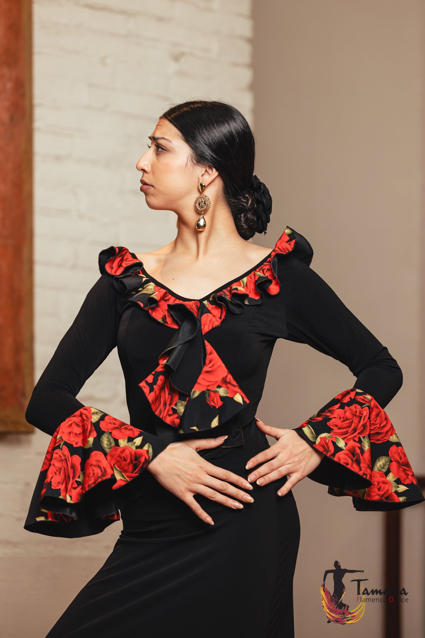 Top Lola Floral - Viscosa y crep Negro