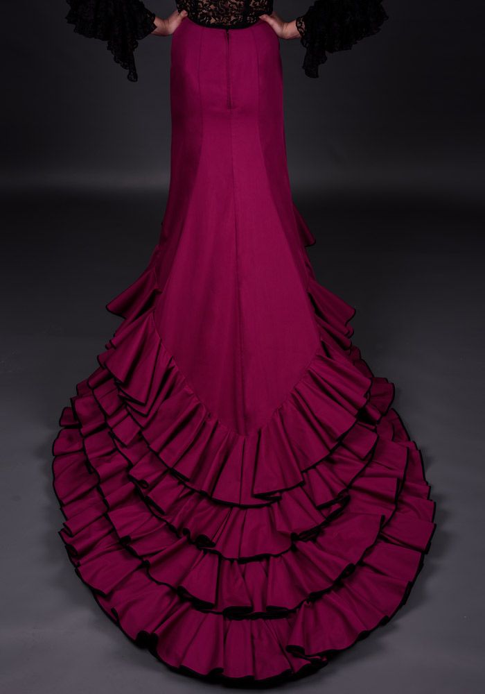 Bata de cola - Profesional 7 volantes