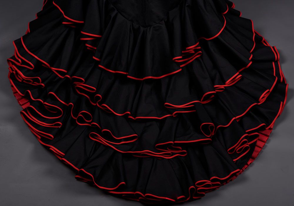 Bata de cola - Básica 4 volantes