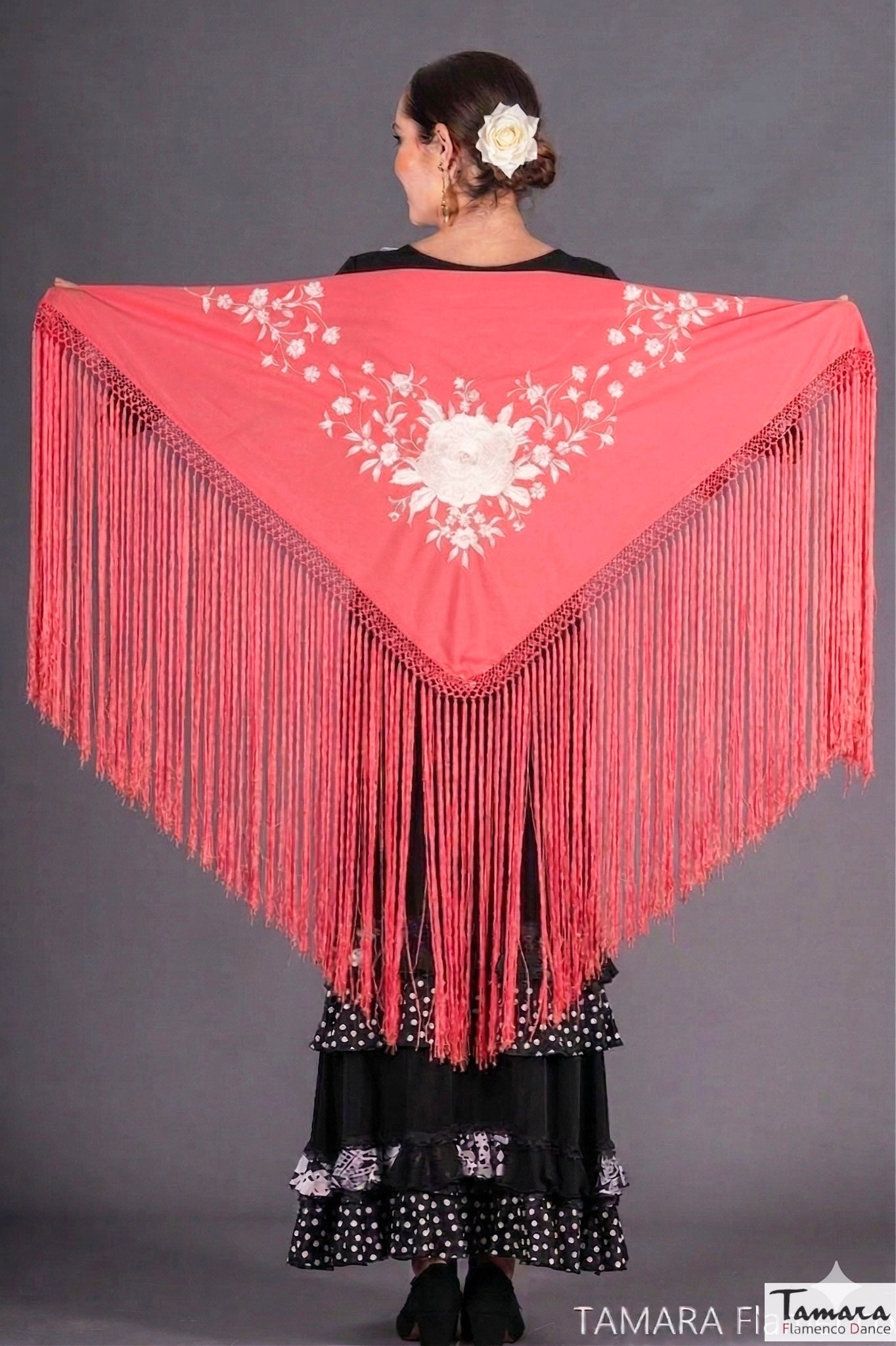 Mantoncillo Toscana - Bordado Marfil Coral
