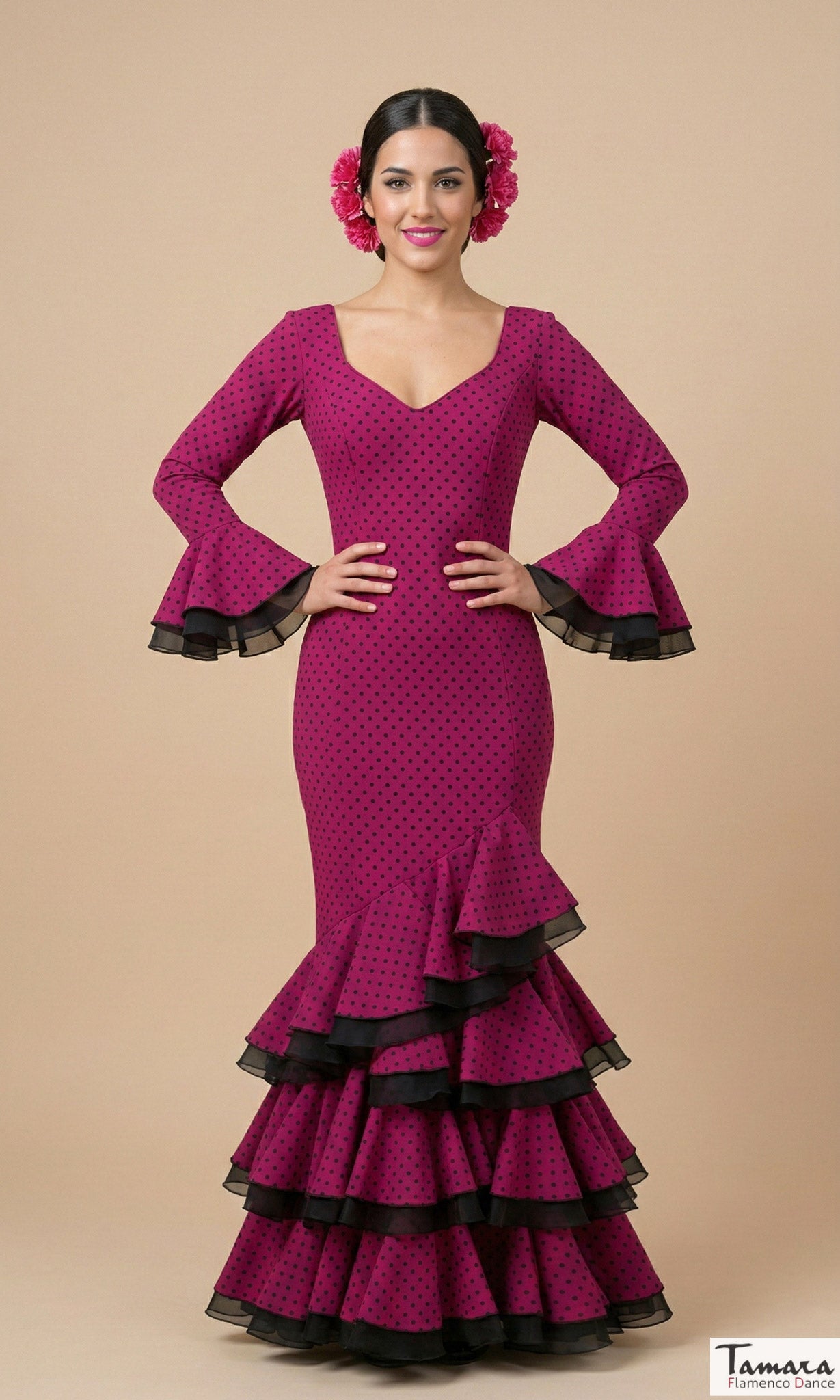 Traje de flamenca Sarita Bougambilla lunar negro