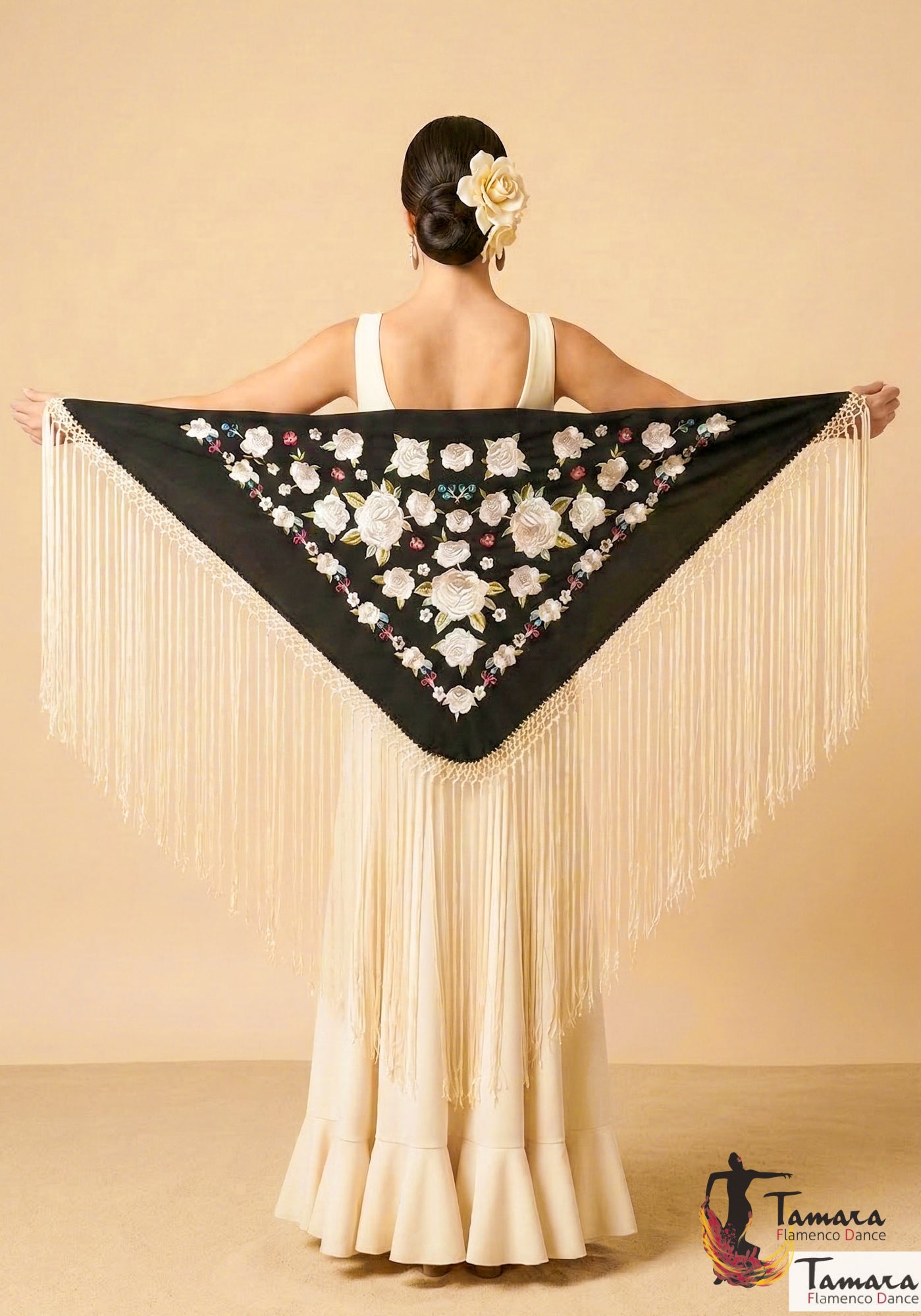 Châle Verona à franges ivoire - Broderie aux tons naturels